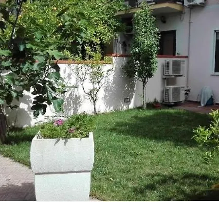 Vale's Garden Flat Oristano